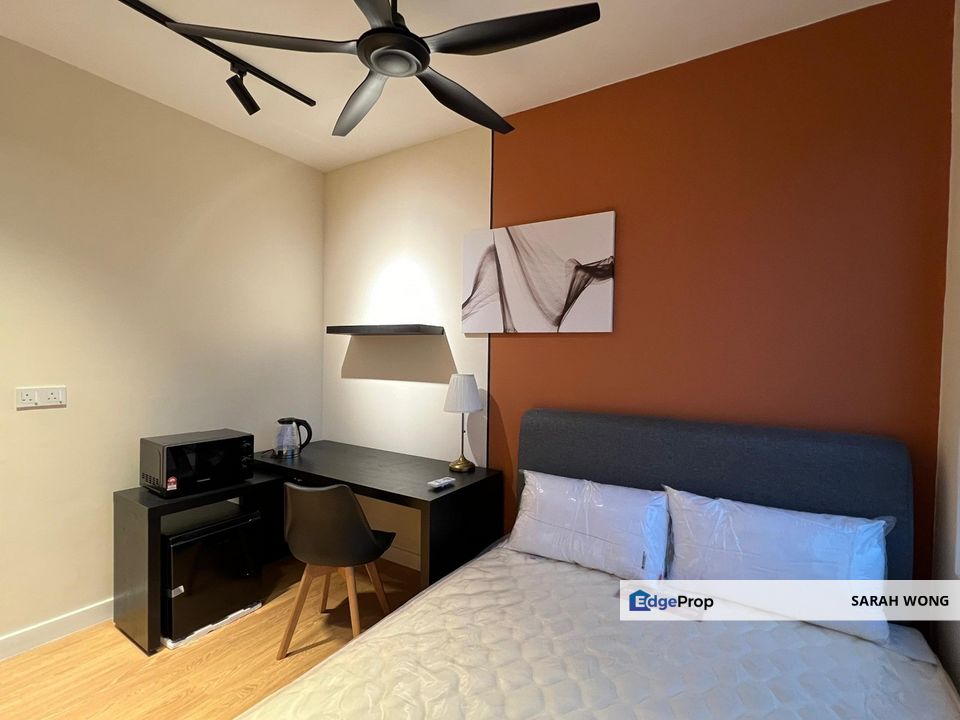 Edumetro - Studio Master Room for Rent ( Duo Key Types )  , Selangor, USJ