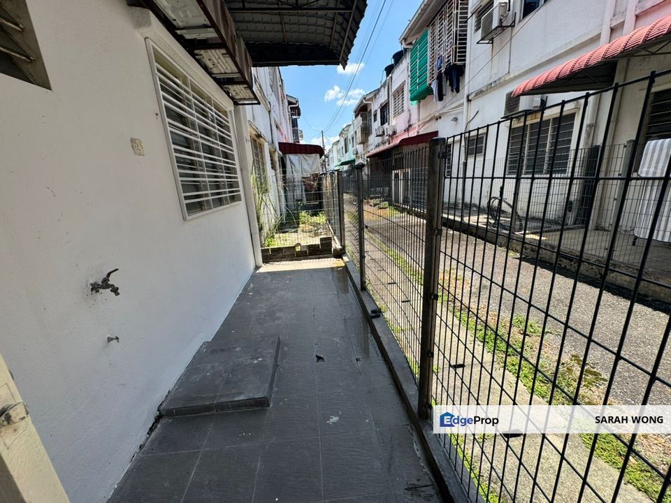 BSP 4 Landed Townhouse Ground Floor with Renovation ,Well Keep unit , Selangor, Kuala Langat