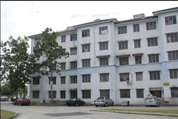 Dahlia Apartment, Putra Perdana