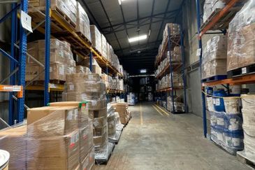 Taman Industrial Sungai Buloh (TSB Commercial Centre)