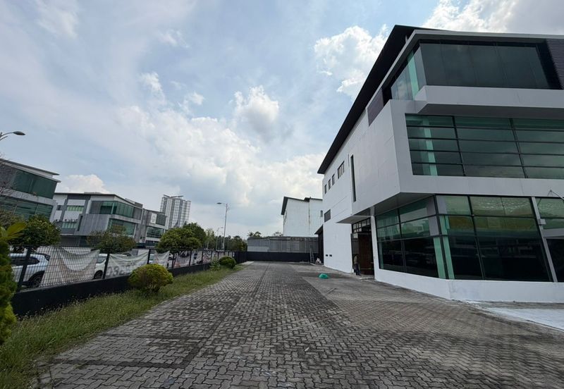 Taman Industrial Sungai Buloh (TSB Commercial Centre)