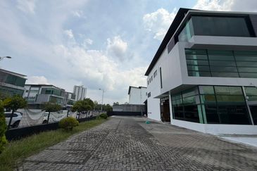 Taman Industrial Sungai Buloh (TSB Commercial Centre)