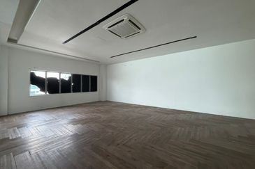 Taman Industrial Sungai Buloh (TSB Commercial Centre)