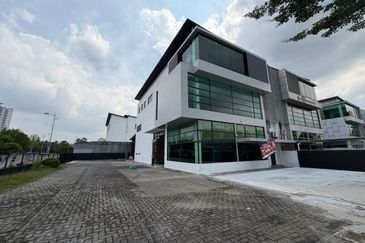 Taman Industrial Sungai Buloh (TSB Commercial Centre)