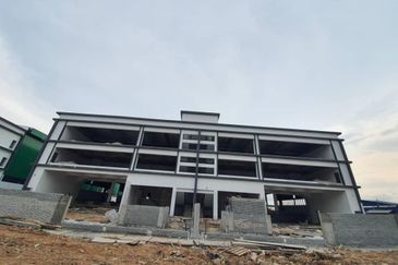 {SALE} Sunsui Industrial Park Semi-D for SALE