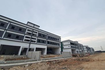 {SALE} Sunsui Industrial Park Semi-D for SALE