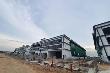 {SALE} Sunsui Industrial Park Semi-D for SALE