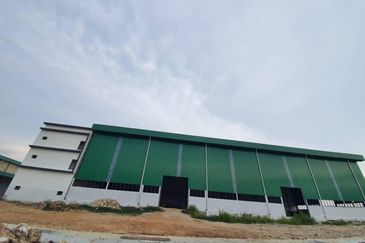 {SALE} Sunsui Industrial Park Semi-D for SALE