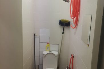 Zefer Hill Residence