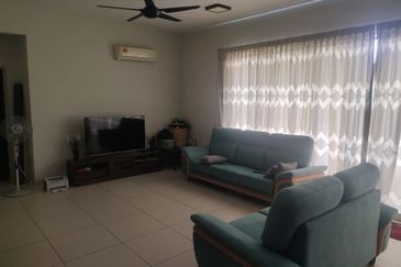 Zefer Hill Residence