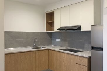 Aurora Residence @ Lake Side City