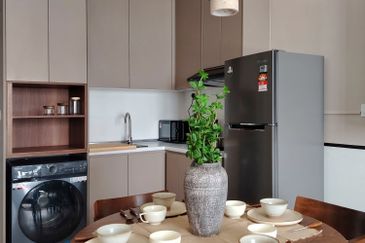 Meta Residence @ Meta City