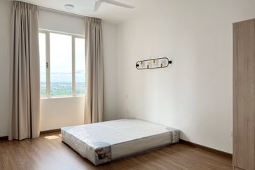 The Tresor @ Gravit 8 *