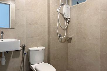 The Tresor @ Gravit 8 *