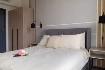 Henna Residence @ The Quartz