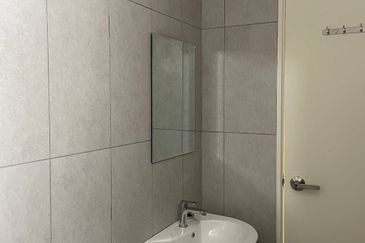 Tuan 2egacy (Tuan Residency 2)