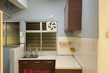 Pangsapuri Putra Raya