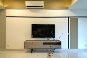 Royalle Condominium @ North Kiara