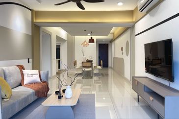 Royalle Condominium @ North Kiara