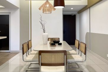 Royalle Condominium @ North Kiara