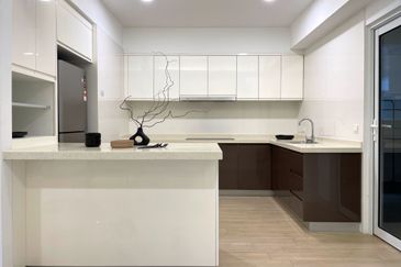 Royalle Condominium @ North Kiara