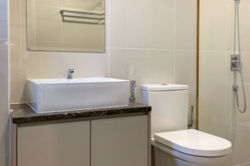 Royalle Condominium @ North Kiara