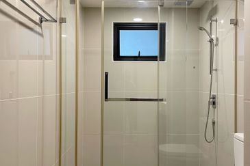 Royalle Condominium @ North Kiara