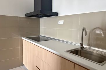 Zentro Residences @ 16 Sierra