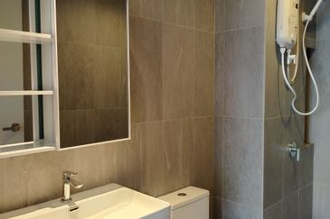 Savvy @ Riana Dutamas