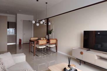 Savvy @ Riana Dutamas