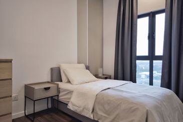 Aurora Residence @ Lake Side City