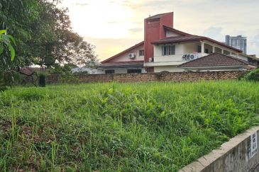 OVERSEAS UNION GARDEN, OLD KLANG ROAD, CORNER BUNGALOW LAND FOR SALE