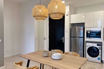 Pavilion Ceylon Hill