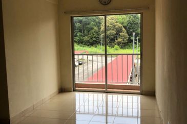 Suria Tropika Apartment