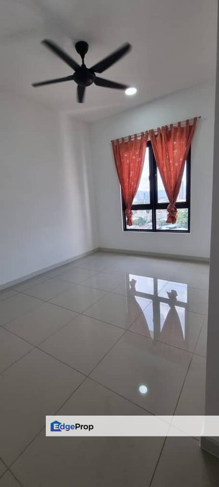 Partially furnished savio riana dutamas for rent middle floor, Kuala Lumpur, Segambut