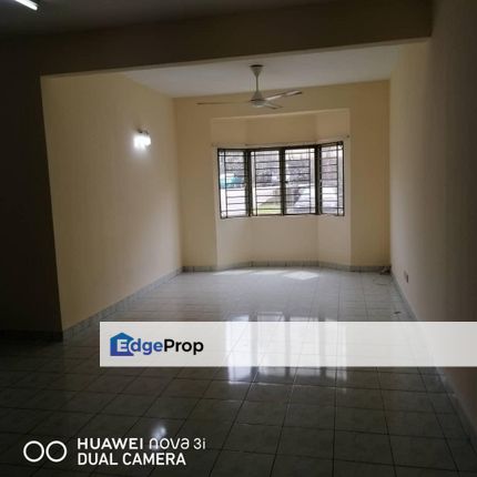 Ground floor corner unit mutiara subang for rent subang bestari, Selangor, Subang