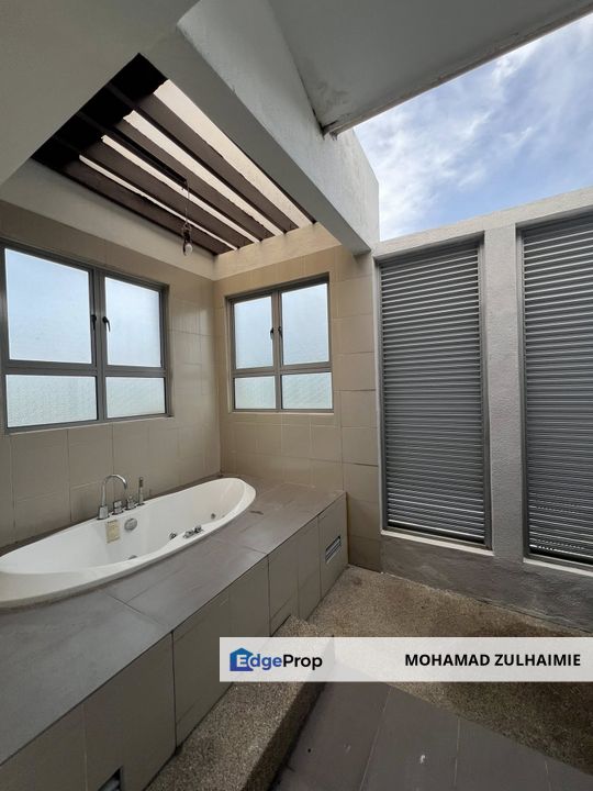 Two and Half Storey Safira Villa Bungalow With Pool For Sale, Selangor, Kajang