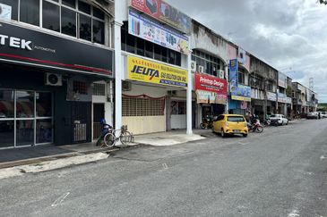 Jalan Gangsa