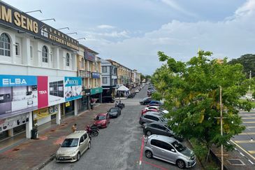 Jalan Pegawai
