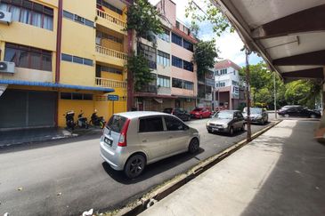 Jalan Seberang Perak