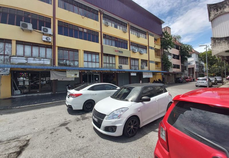 Jalan Seberang Perak