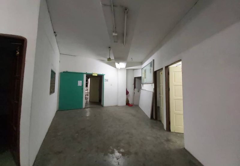 Jalan Seberang Perak