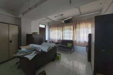 Jalan Seberang Perak