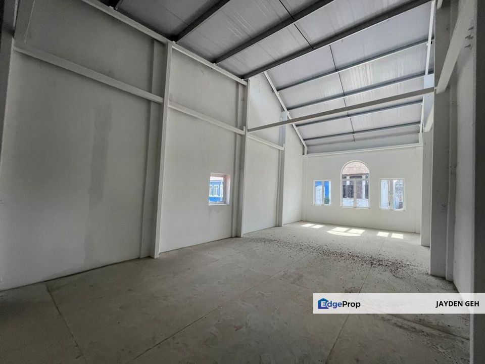 Facing Main Road Corner Lot 2 Storey Shoplot Pekan Melayu Near Pekan