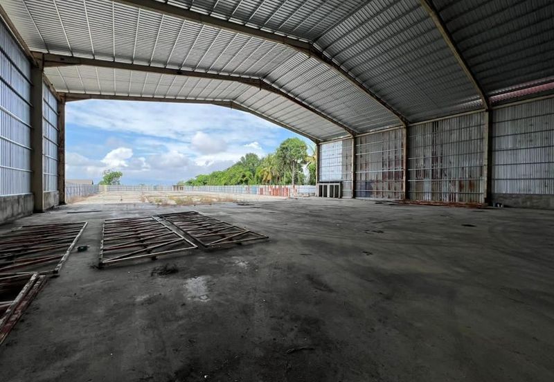 Big Land Warehouse with 3 Storey Office Building Jitra Kedah For Rent