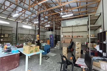 Persiaran Hijau Kuning