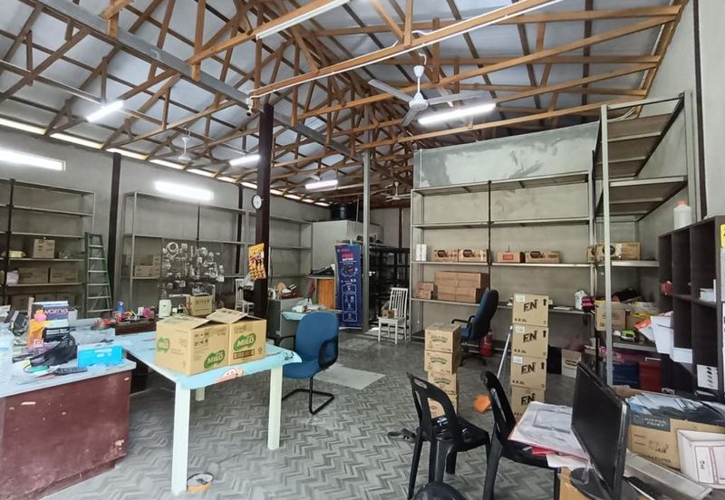 Persiaran Hijau Kuning