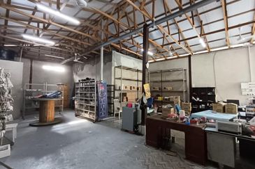 Persiaran Hijau Kuning