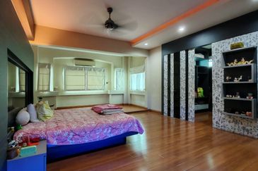 Taman Teratai Jingga