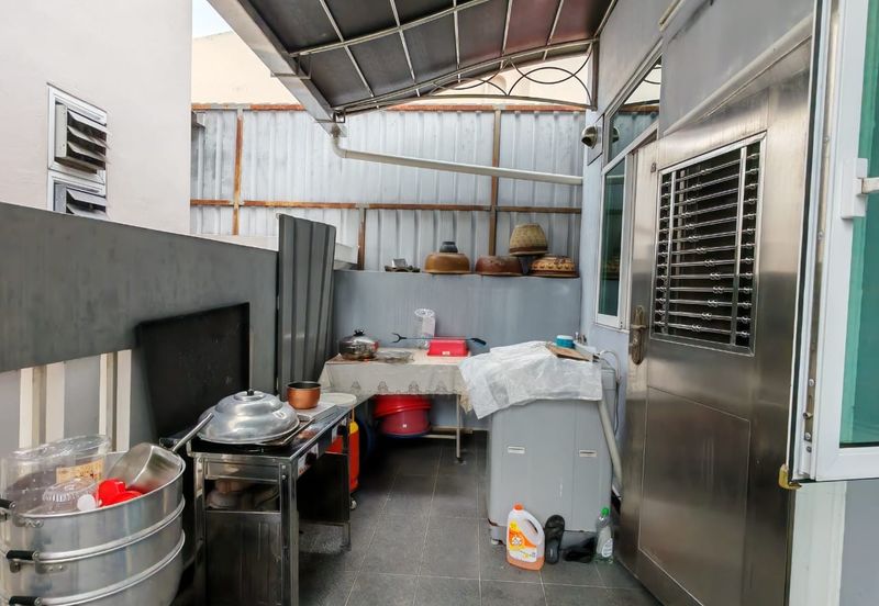 Taman Teratai Jingga